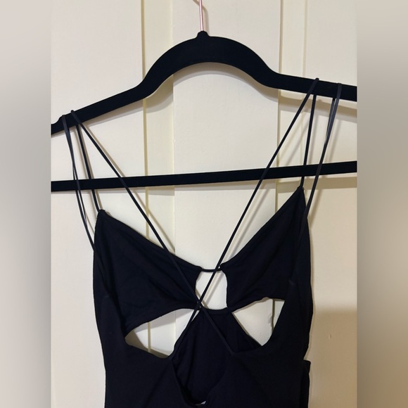 Black Cut-Out Midi Dress - Picture 6 of 7